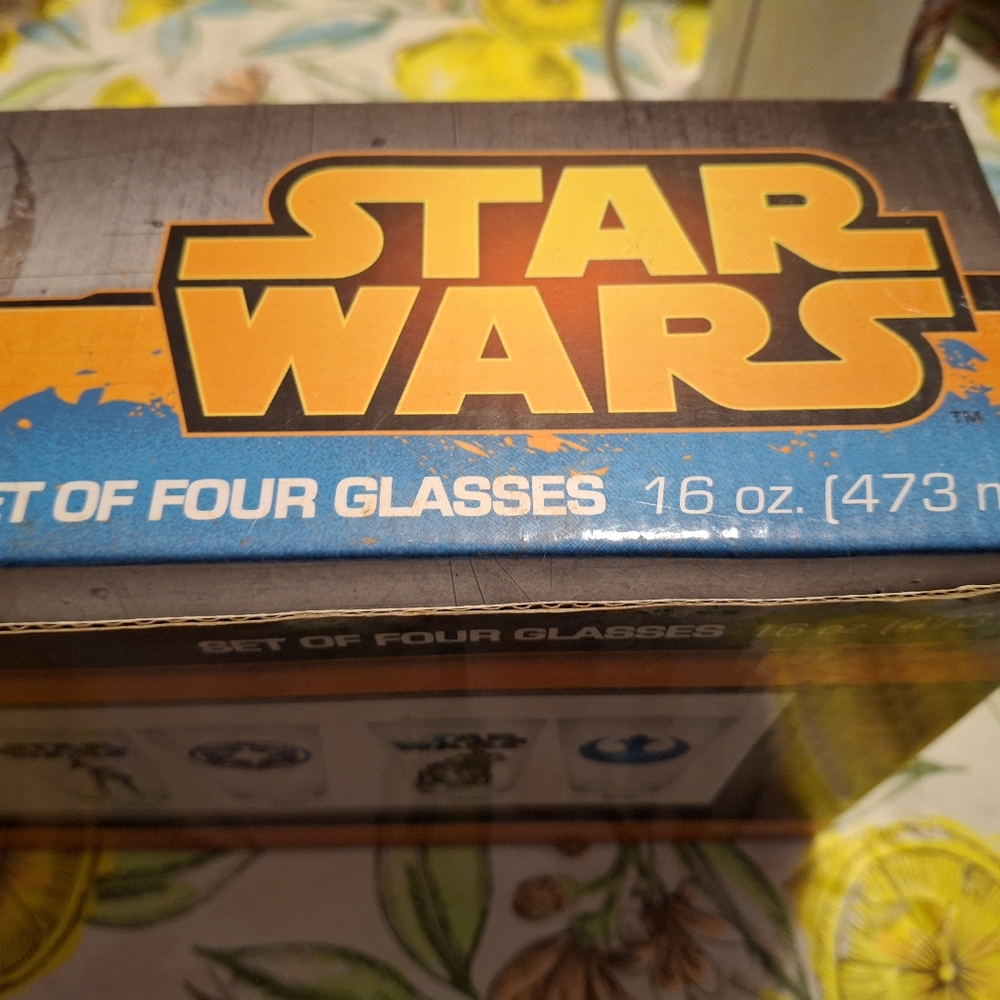 Star Wars Set of Four Glasses - Orange and Blue
